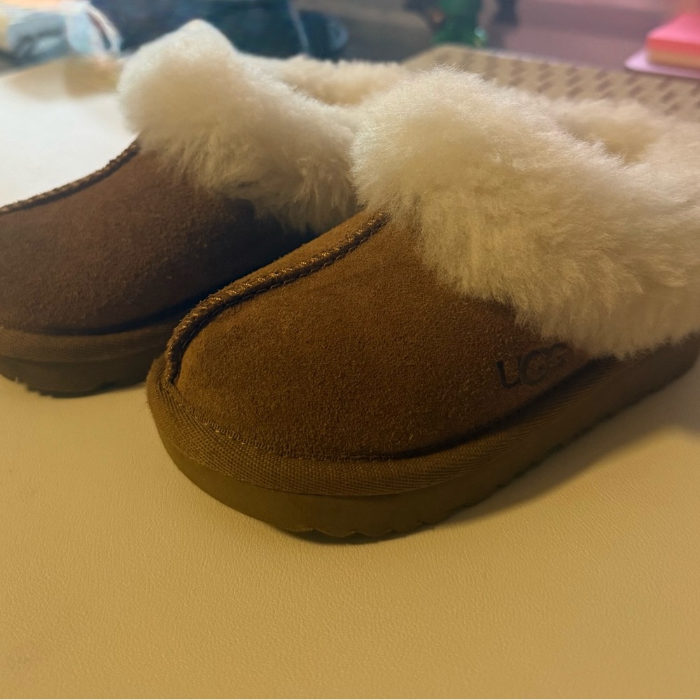 UGG Kids Tan and Cream Slippers